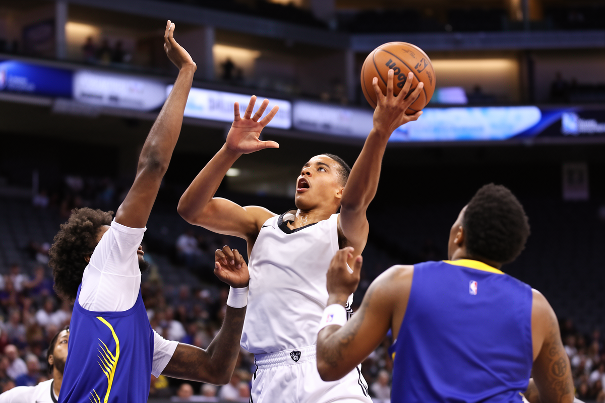 AG体育 - 路易斯维尔新星米卡尔·布朗 Jr.：夏季联赛首秀绽放 NBA 梦想 - AG体育